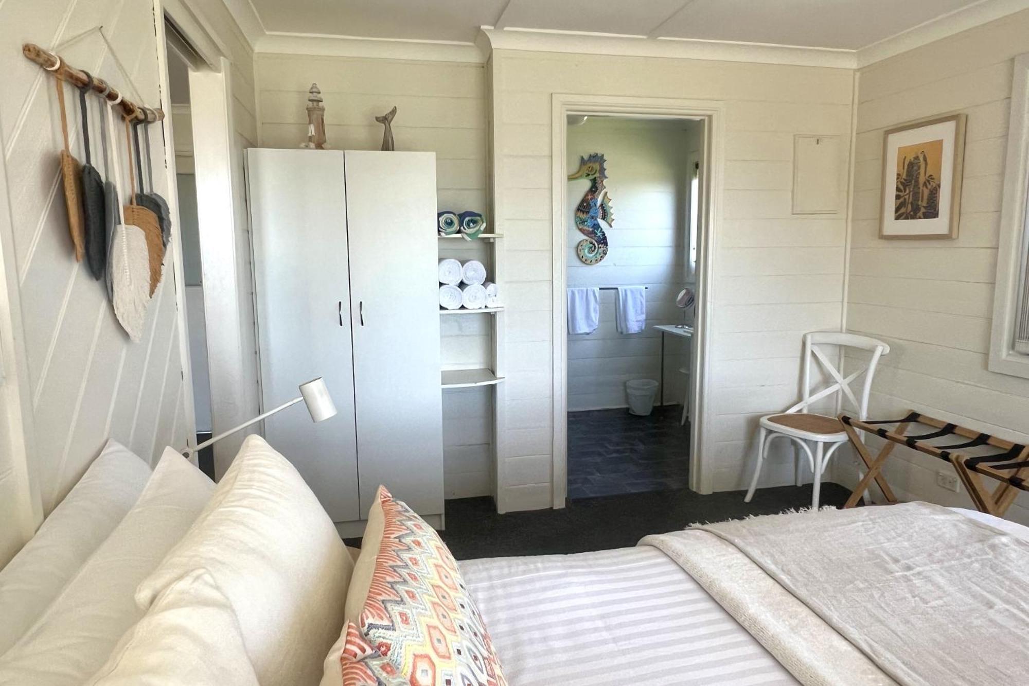 Binalong Beach Cottage Beachfront At Bay Of Fires Next To Restaurant Binalong Bay Eksteriør bilde